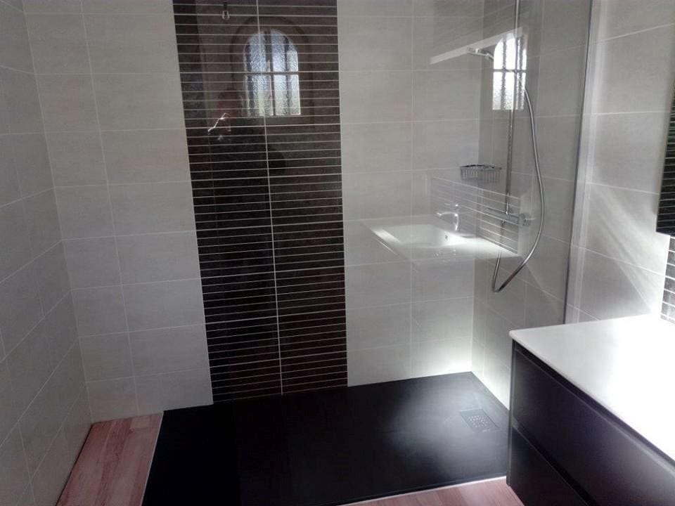 Salle de bain avec mosaïque